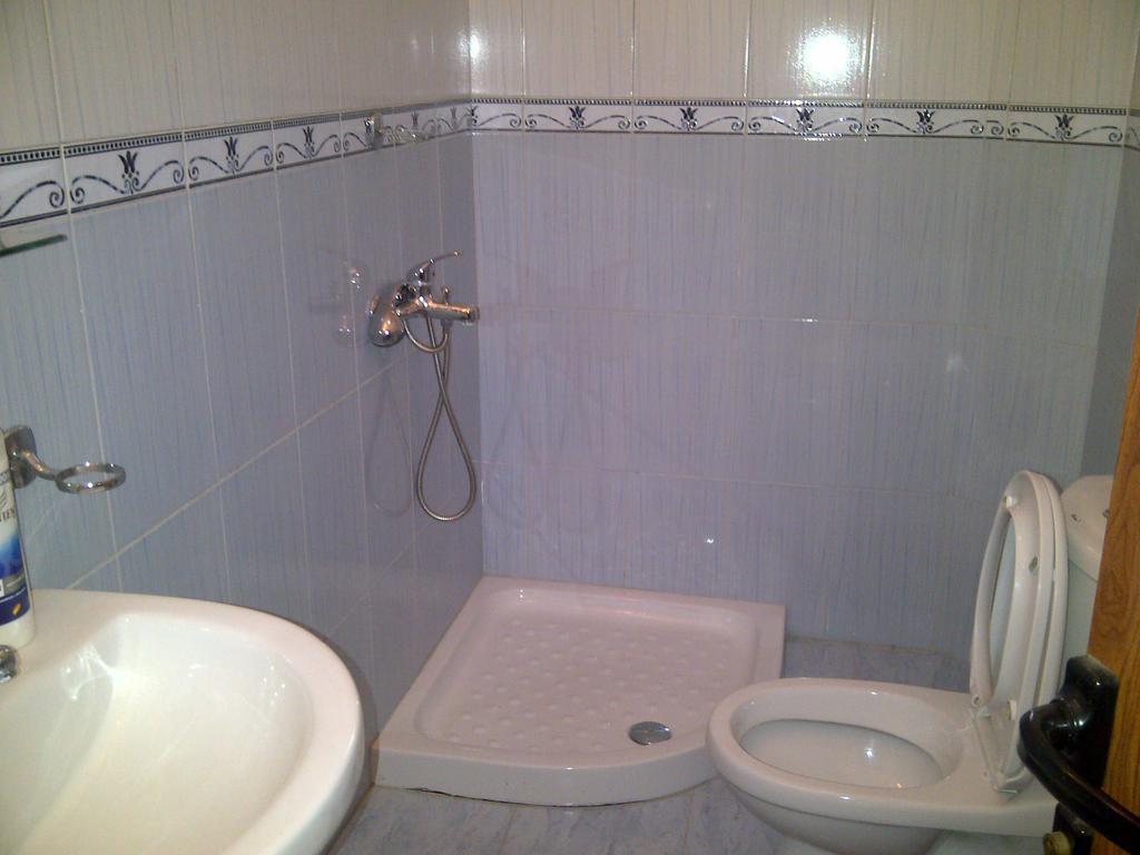 Guesthouse Fatos Biti Divjaka Zimmer foto