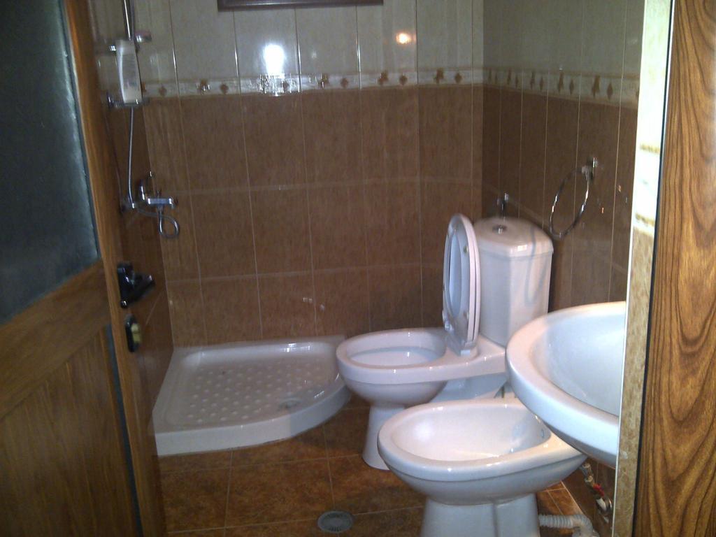 Guesthouse Fatos Biti Divjaka Zimmer foto